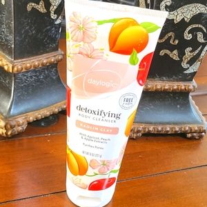 🍑 DAYLOGIC BODY CLEANSER